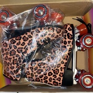 Impala Quad Cheetah Leopard Print Skate Size 8